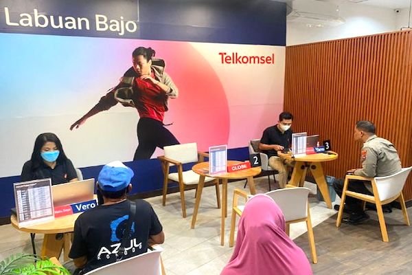 Majalah ICT Konektivitas Dan Layanan Digital Terdepan Telkomsel Siap